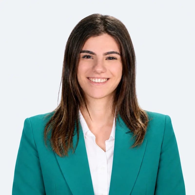 Portrait of Myriam Hadchiti
